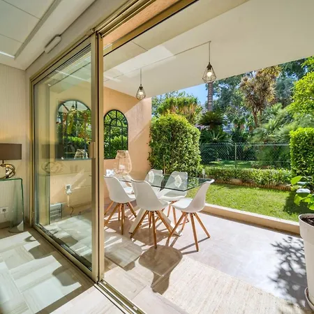 Ref 1413 - Center For Rent *